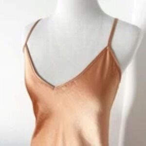WILFRED Sz XS Peach Pink Satin Slip Dress Midi Cami Silky Spaghtti Straps V neck